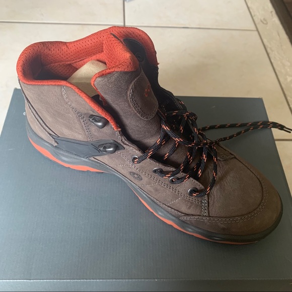 Ecco Ulterra Mid Boots - Picture 7 of 9